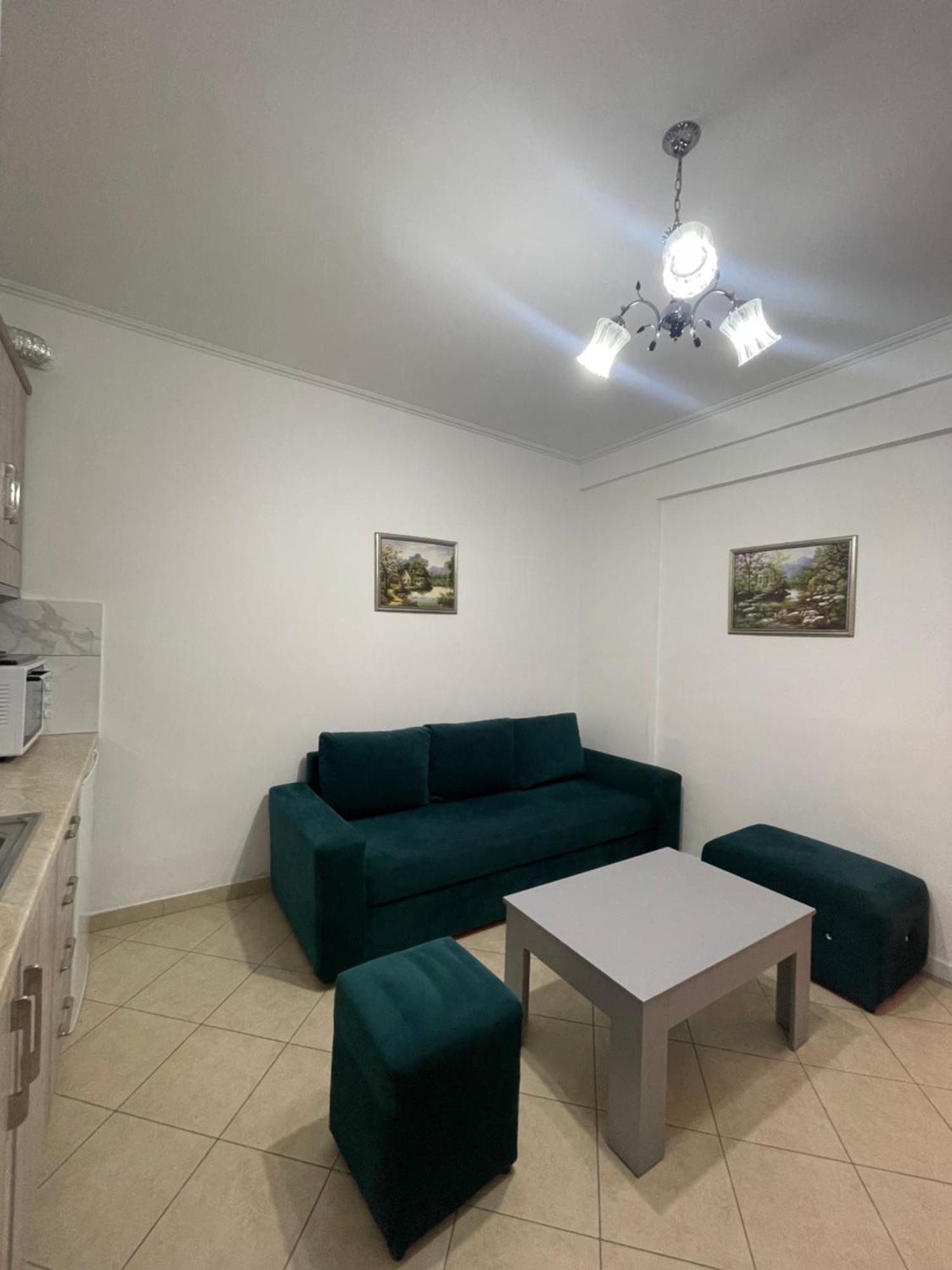 Apartments Monika Sarandë Esterno foto